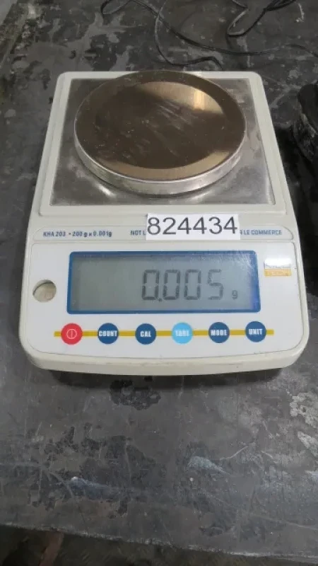 Lab Platform Scale 200.000 gram - Basic Platform scale. 200.000 gram capacity.